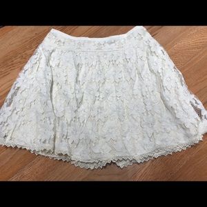 American Eagle lace cream color skirt size 0